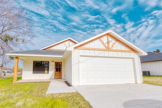 $289,900 | 207 East Cardinal Street | Ector