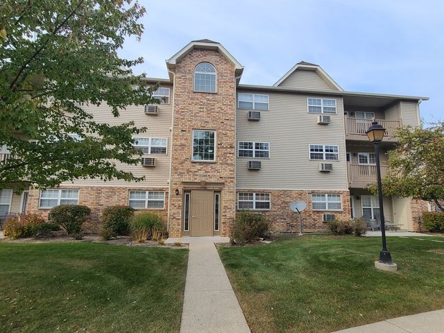 $1,650 | 1508 Spring Brook Court, Unit 2B | Fairfield Village