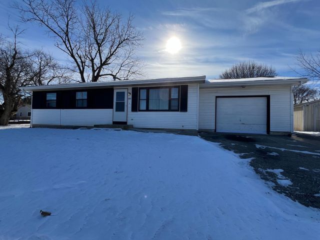 $214,900 | 601 Meadow Park Drive | Clinton