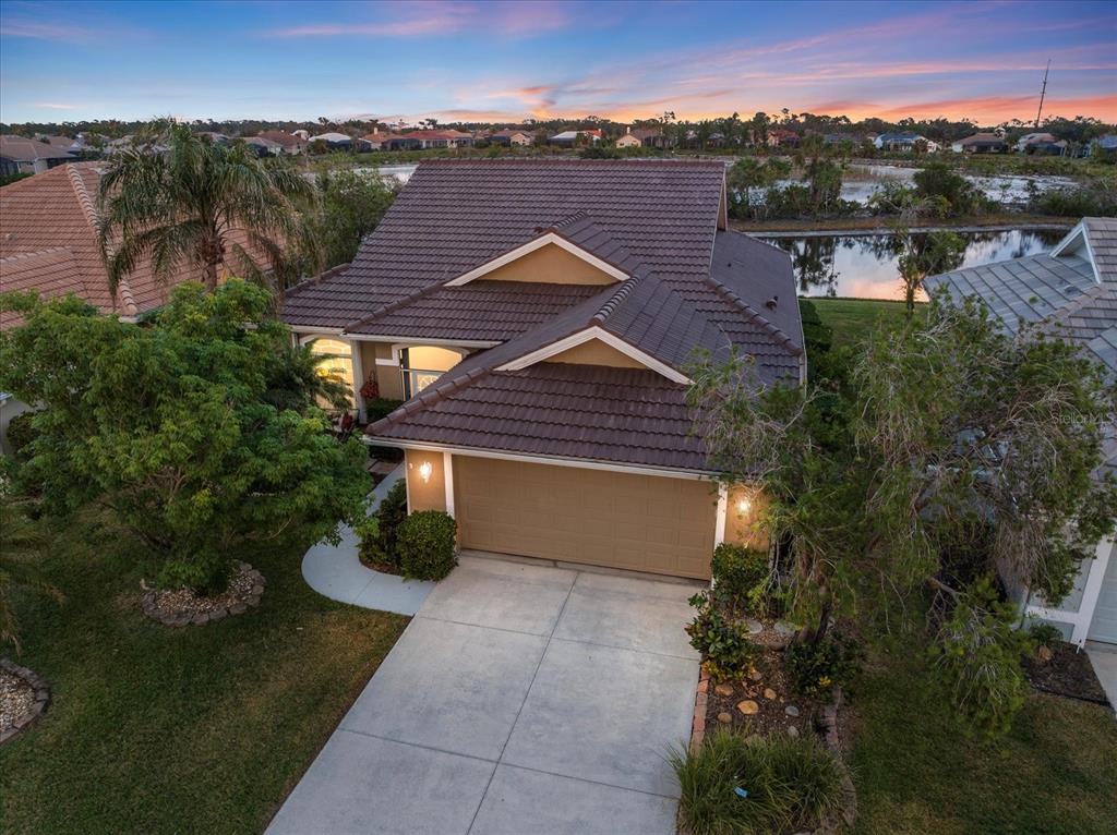 Birdseye view on front exterior