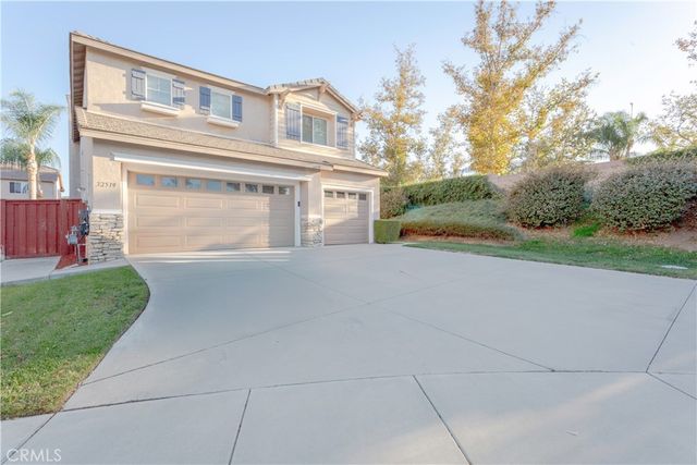 $669,000 | 32519 Duckweed Court | East Lake Elsinore