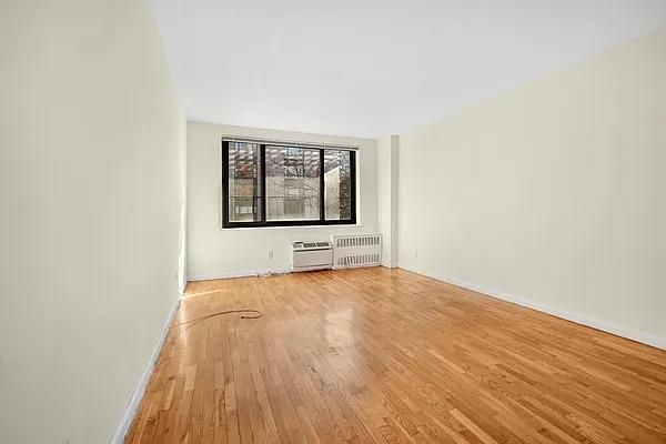 $2,575 | 1661 York Avenue, Unit 2H | Upper East Side