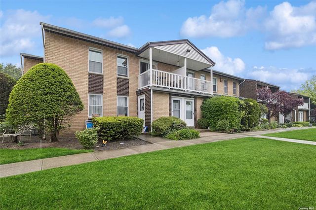 $309,000 | 274 Artist Lake Drive, Unit 274 | Middle Island