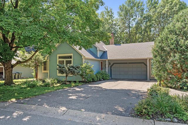 $425,000 | 97 Olympic Circle | Chanhassen