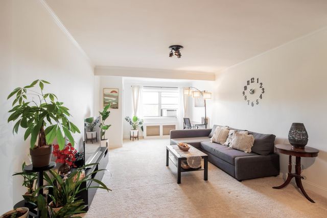 $2,400 | 75-02 Austin Street, Unit 6F | Forest Hills