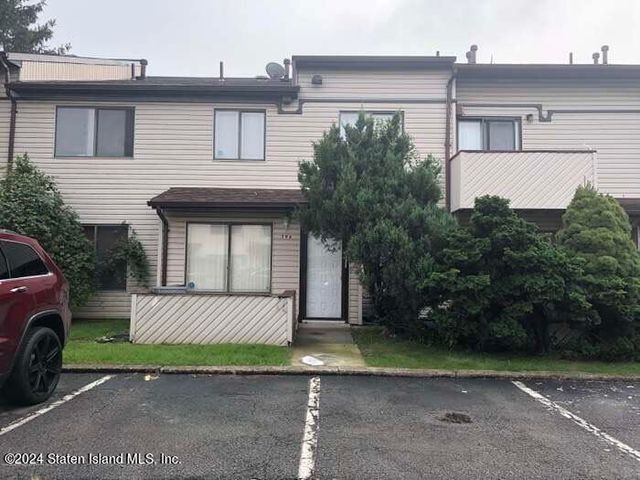 $435,000 | 74 Wolkoff Lane, Unit A | Graniteville