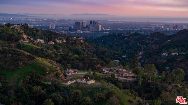 $34,995,000 | 9501 Gloaming Drive | Beverly Hills Post Office