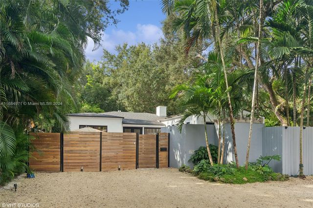 $2,350,000 | 3794 Irvington Avenue | Southwest Coconut Grove