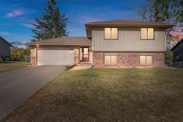 $420,000 | 1015 Wedgewood Lane North | Eagan