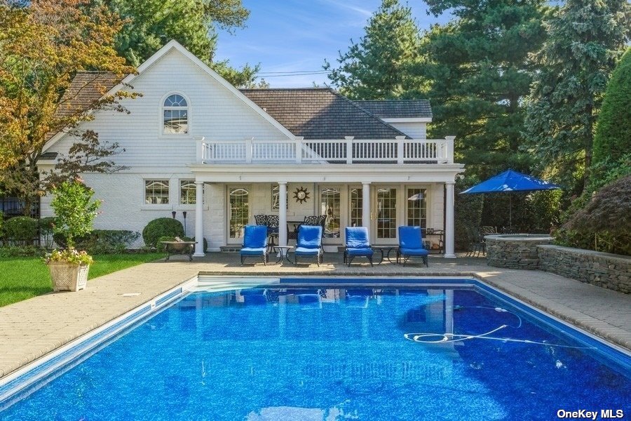 a house view with a outdoor space