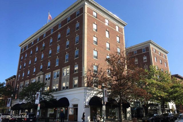 $1,700 | 200 Broadway, Unit 407 | Central Troy Historic District