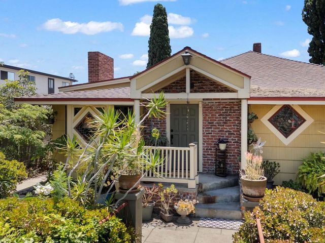 $1,950,000 | 2847 Broadway | Golden Hill