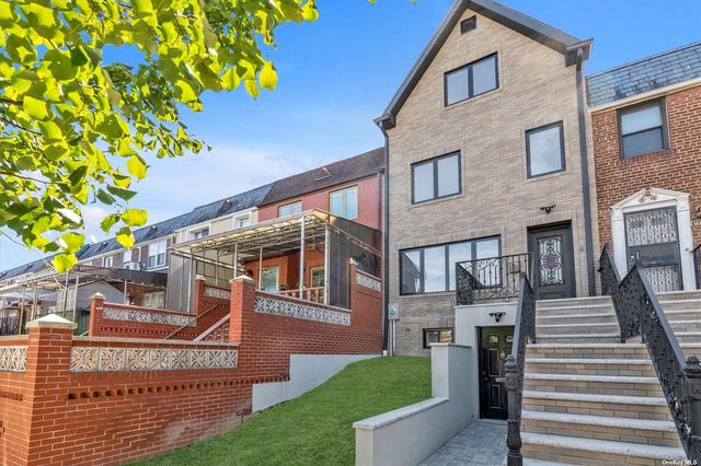 $1,599,000 | 150-38 77th Avenue | Kew Gardens Hills