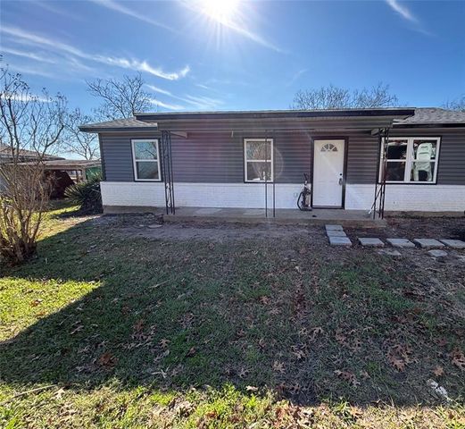 $205,000 | 437 Canal Street | Quinlan