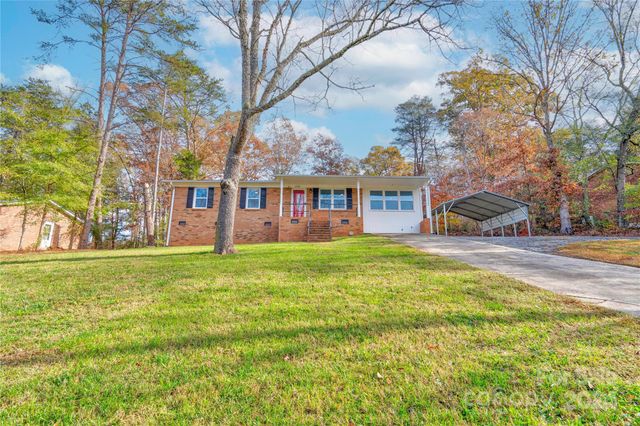 $240,000 | 2108 Green Oak Drive | Shelby