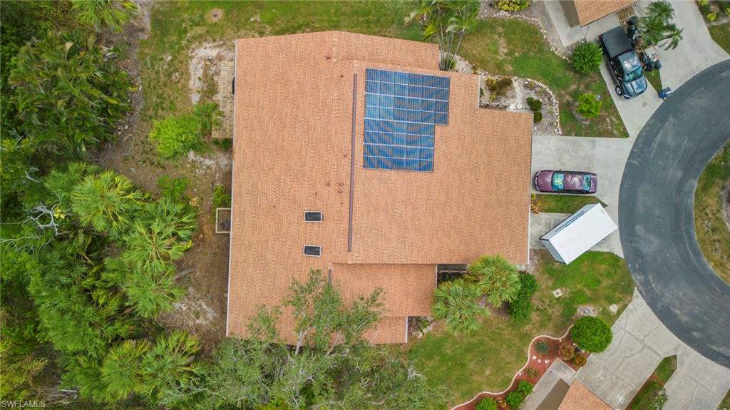 Birds eye view of property