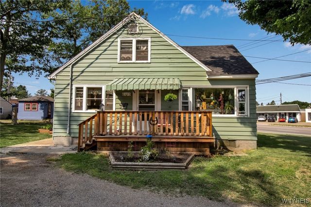 $1,100,000 | 6879 Erie Road | Highland-on-the-Lake