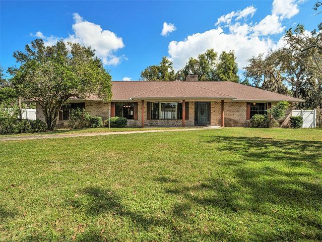 $400,000 | 819 Hilltop Drive | Brandon