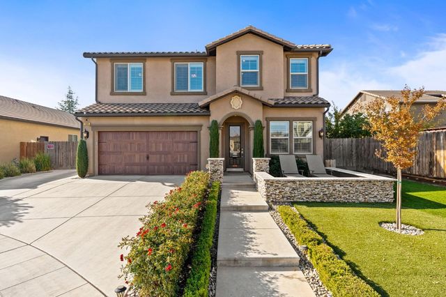 $850,000 | 1905 East Via Fiore Avenue | Copper River Ranch