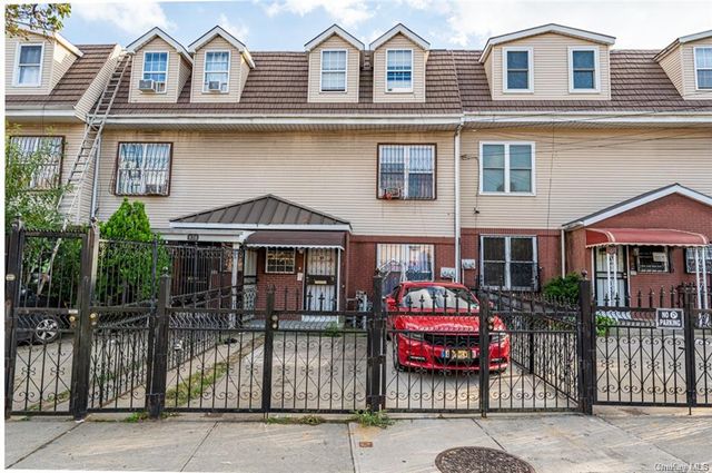 $839,000 | 974 Home Street | Crotona Park East