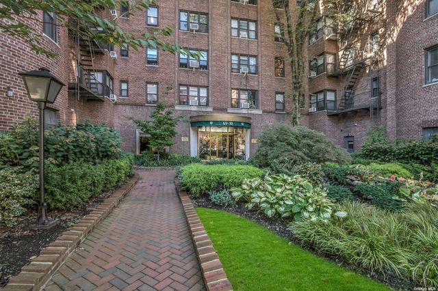 $715,000 | 69-10 Yellowstone Boulevard, Unit 503 | Rego Park