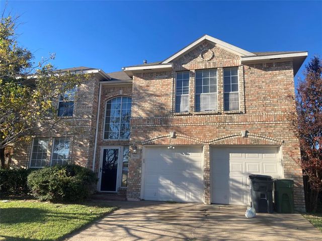 $329,900 | 5622 Creekhollow Drive | Southeast Arlington