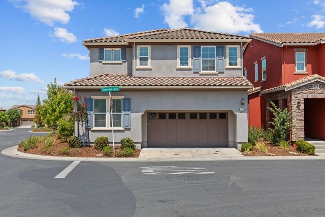 $749,000 | 2128 Capri Drive | Stoneridge