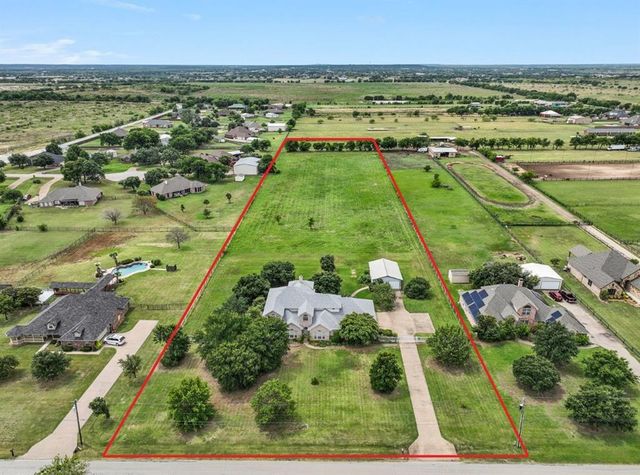 $930,000 | 10545 West Cleburne Road | South Fort Worth-Crowley