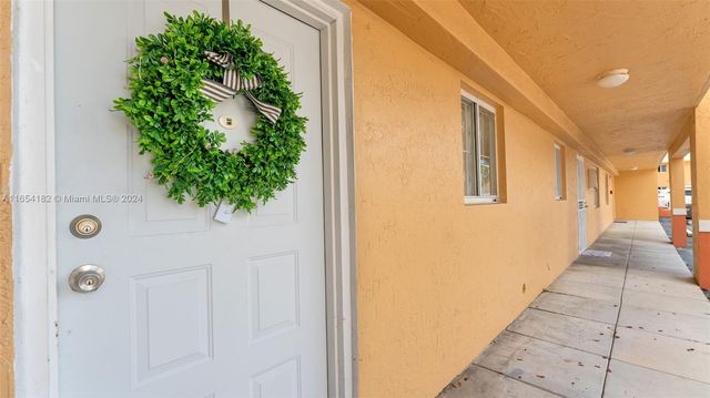 $2,200 | 7935 West 30th Court, Unit 108 | Hialeah