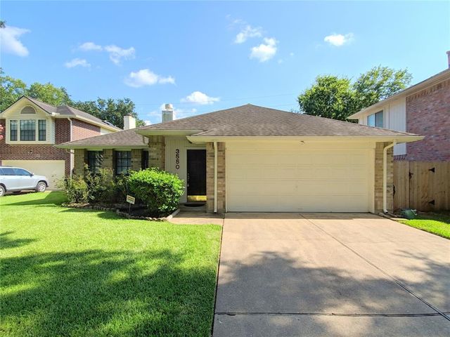 $2,045 | 3550 Pecan Point Drive | Sugar Land