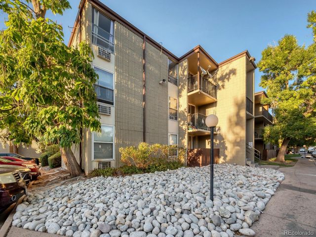 $194,000 | 2281 South Vaughn Way, Unit 111A | Heather Ridge