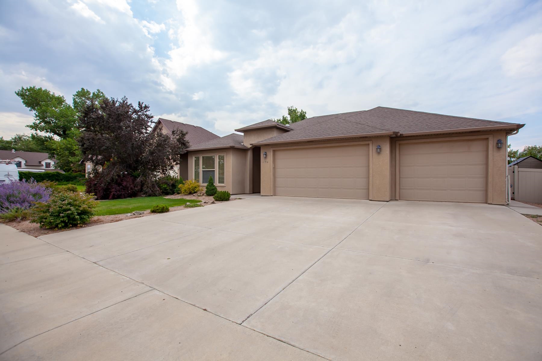 a house view with a outdoor space