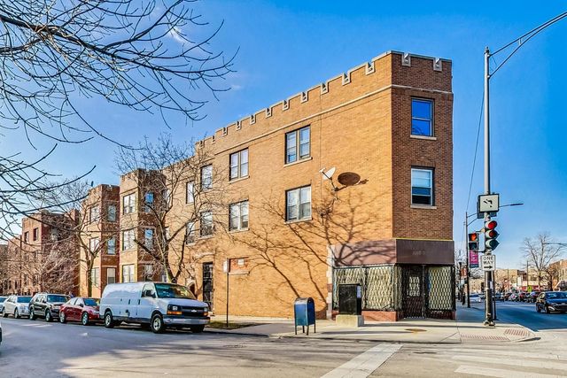 $1,999,999 | 6600 North Clark Street | East Rogers Park