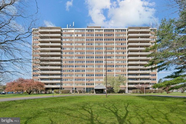 $179,999 | 506 Barclay Towers Cherry Hill | Kingston Estates