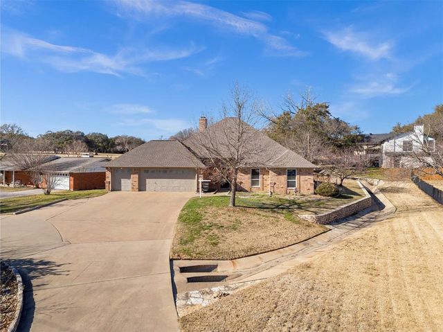 $415,000 | 3706 Fairway Drive | Decordova Bend Estates