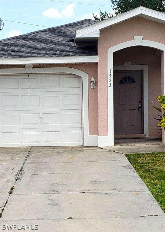 a view of an entrance of the house