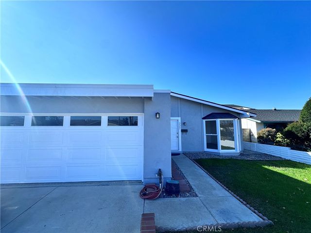 $3,800 | 227 North Finch Street | Anaheim Hills