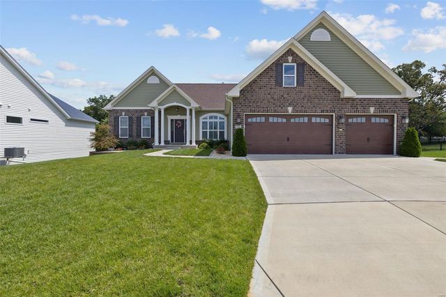 $599,900 | 136 Eagle Estates Drive | Lake Saint Louis