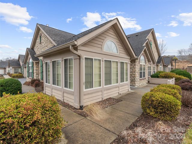 $525,000 | 76 Mountain Meadow Circle | Weaverville