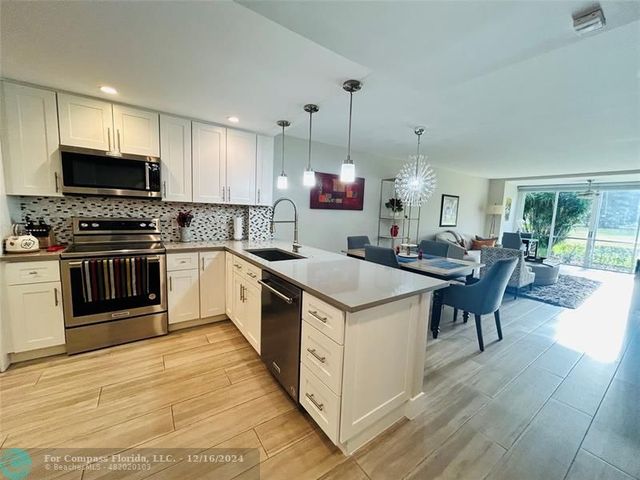 $239,000 | 575 Oaks Lane, Unit 105 | Palm Aire