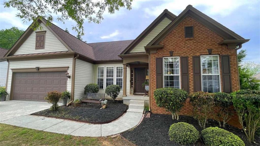 a view of a house with entertaining space