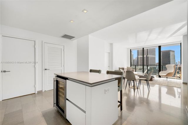 $7,250 | 88 Southwest 7th Street, Unit 2105 | Brickell