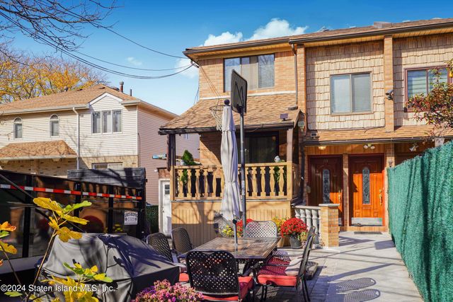 $1,200,000 | 86 Tioga Street | Sunnyside