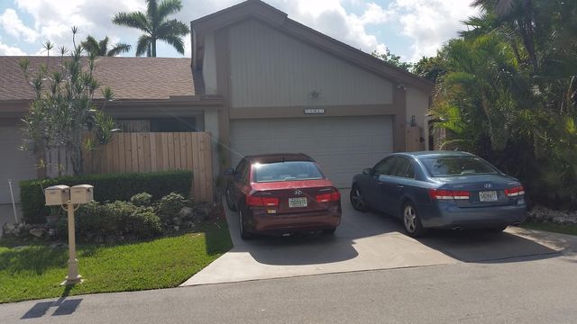 $3,950 | 7527 Sierra Drive East | Boca del Mar