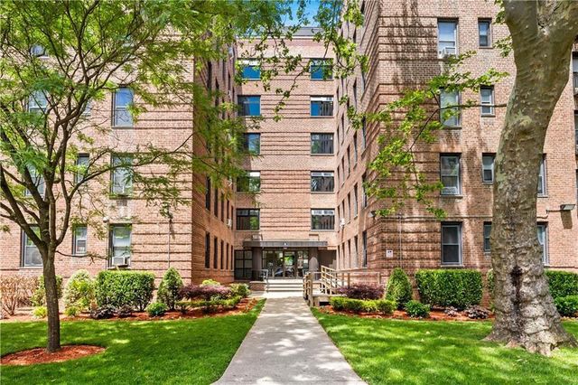 $189,000 | 2251 Knapp Street, Unit 1F | Sheepshead Bay