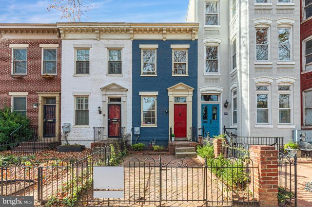 $950,000 | 211 3rd Street Southeast | Capitol Hill