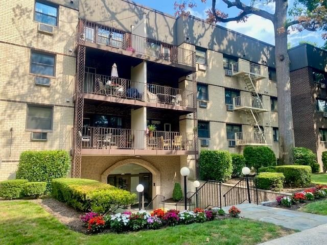 $105,000 | 2241 Palmer Avenue, Unit 4L | Sun Haven