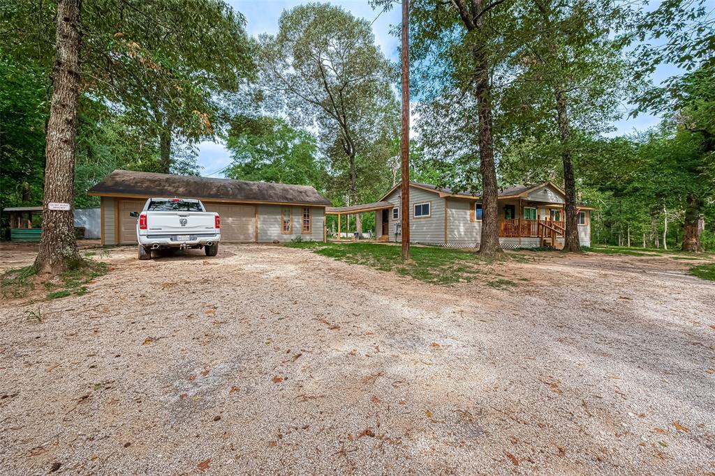 Detached 2 car garage with covered breezeway