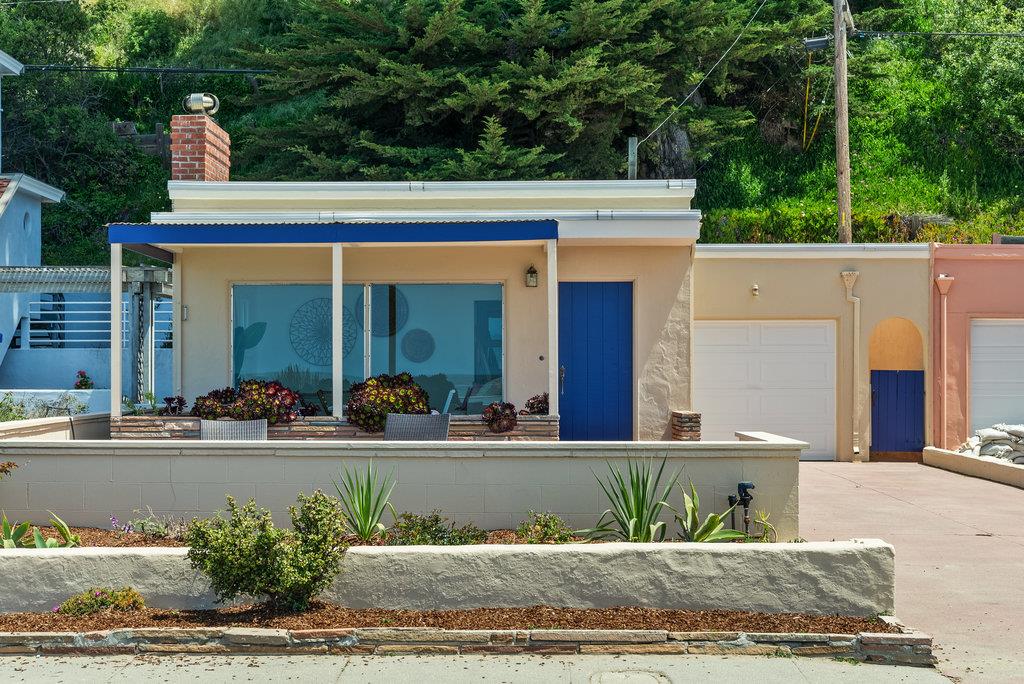 a view of a house with a outdoor space