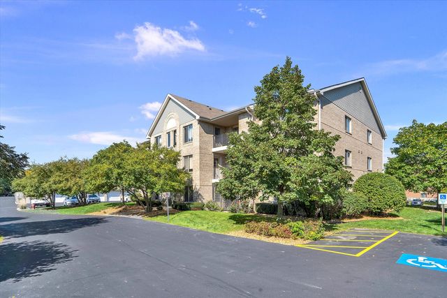 $235,000 | 6830 Ridge Point Drive, Unit 33C | Oak Forest